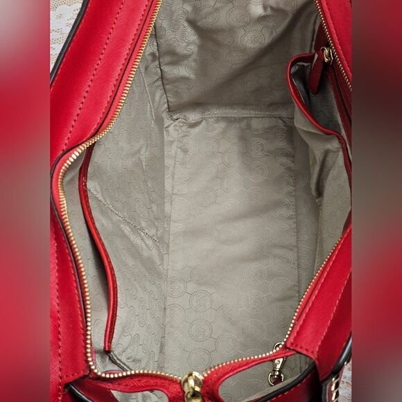 Michael Kors Large Selma Studsed Bag NWOT Red Color - Picture 5 of 7